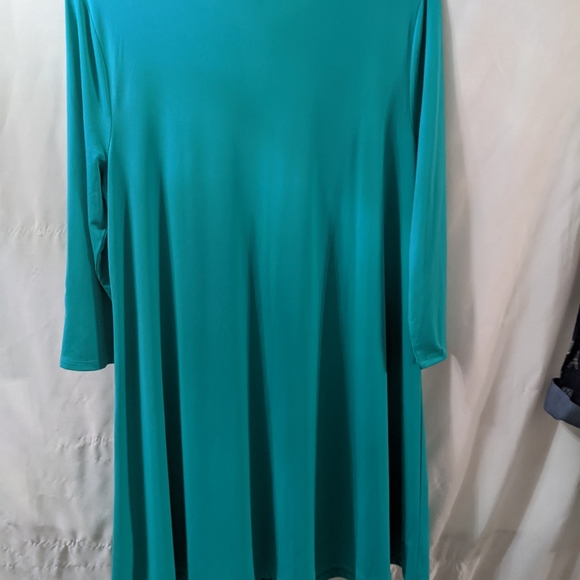 Beautiful ladies teal dress.  Petite Med. - Picture 4 of 4
